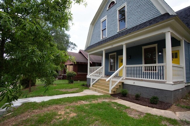 Photo - 1704 S Park St