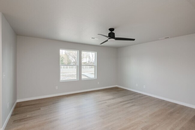 Photo - Fall in Love With This 3 Bedroom 2.5 Bathr...