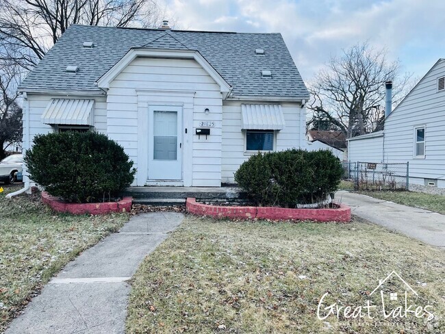 Building Photo - Lovely 3 Bedroom 2 Bathroom now available ... Rental