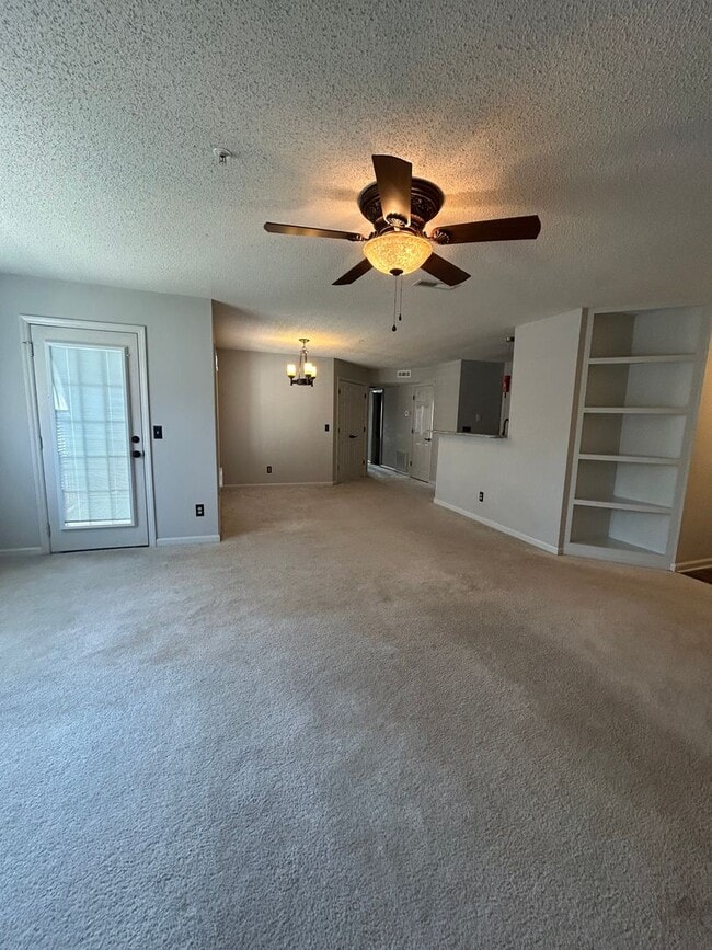 Photo - 5006 Lawndale Dr Unit H
