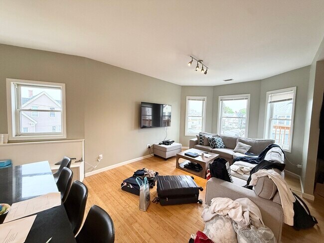 Photo - 110 Chester St Unit 3