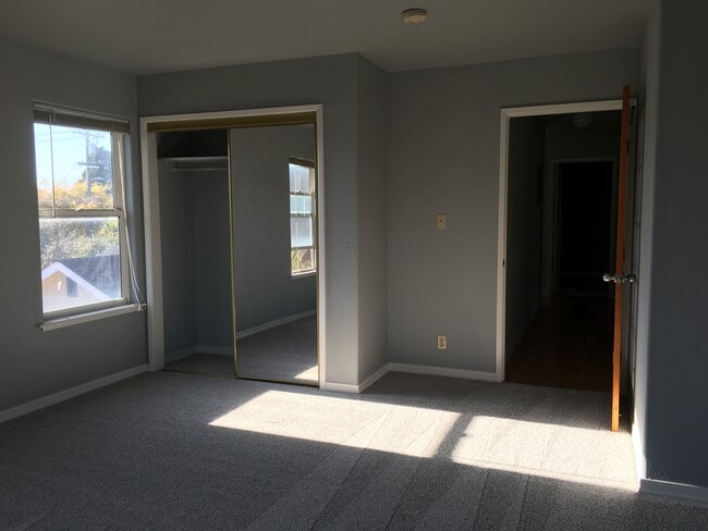 Building Photo - 551 59th Street Unit A