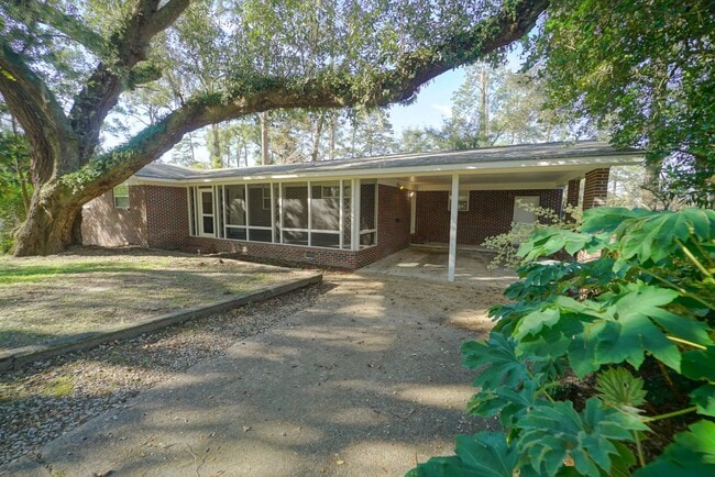 Photo - Cozy 3/2 Single Family Home