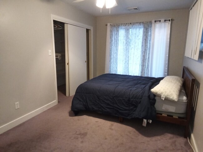 Building Photo - 121 Wood St Unit 2 Rental