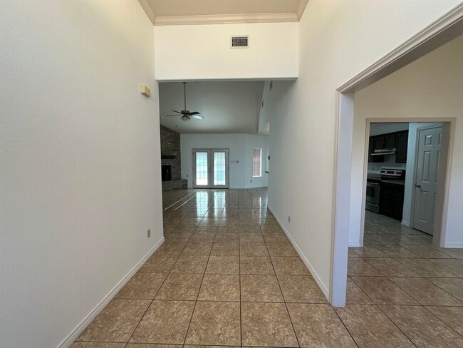 Photo - 302 Echo Valley Dr