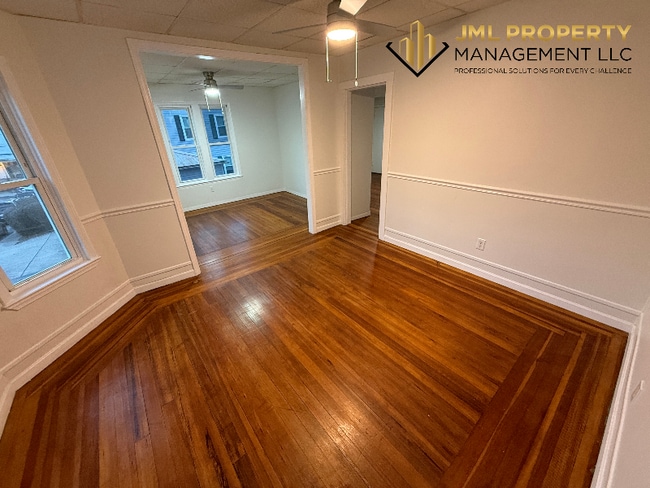 Building Photo - 28 McClure Pl Unit 1