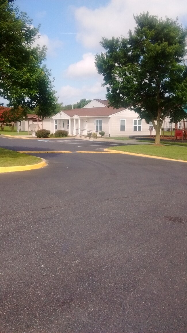 Photo - Newport Village Apartments