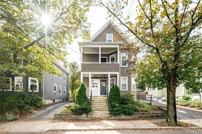 Building Photo - 148 Albion St Unit 2