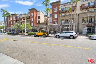 Building Photo - 6020 S Seabluff Dr