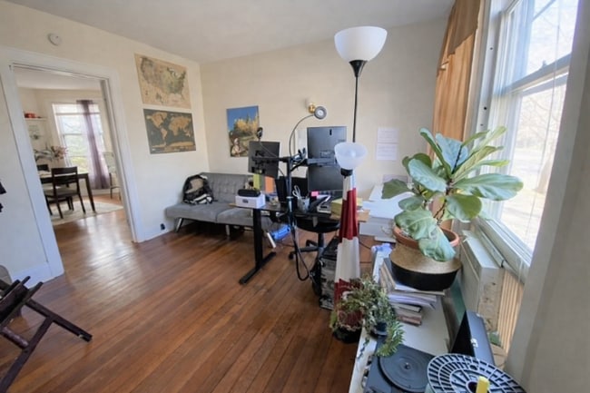 Photo - 215 Center St Unit 215