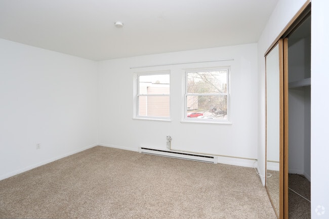 Bedroom - Standart Woods Apartments