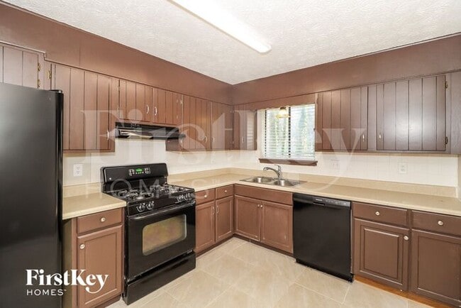 Photo - 1006 Park Forest Trail NW