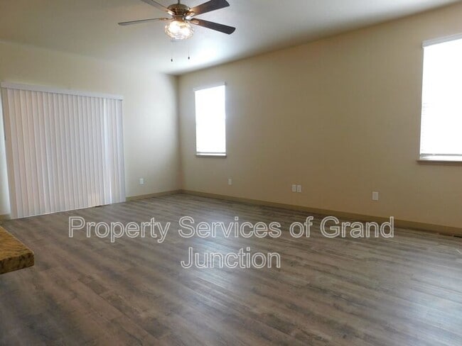 Photo - 590 Treviso Ct