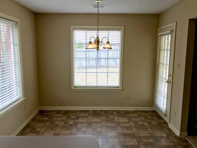 Photo - SkylarMillAve6806 Unit 1