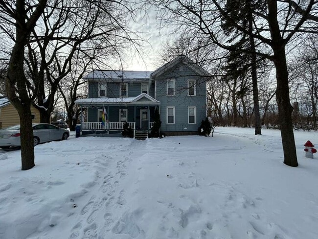 Building Photo - 349-351 Courtland St, Painesville, OH 44077 Unit 349 Down