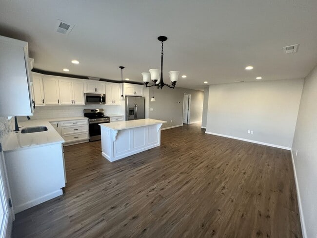 Photo - 107 Grant Dr Unit #A