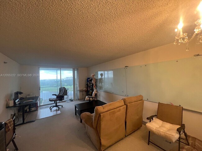 Building Photo - 3100 W Rolling Hills Cir Unit 709
