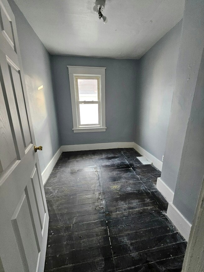 Photo - 457 W 17th St