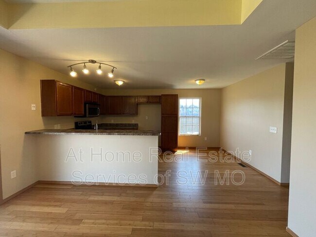 Photo - 2421 W Brook Ridge St