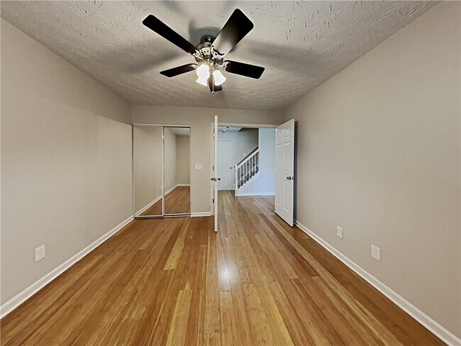 Photo - 227 Weatherstone Pointe Dr