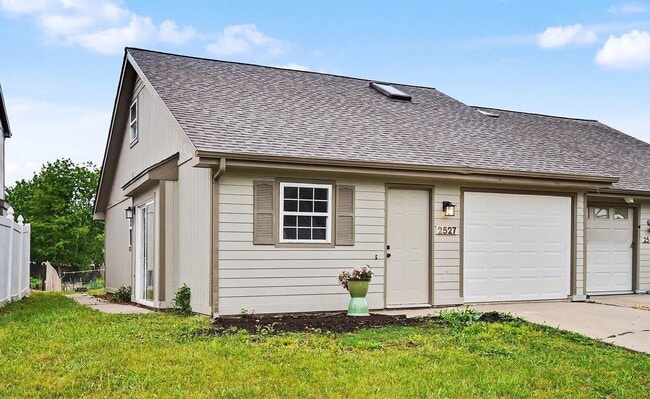 Building Photo - 2527 Morningside Dr