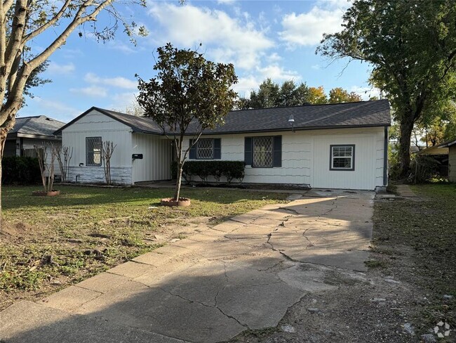 Building Photo - 1402 Shawnee St Rental