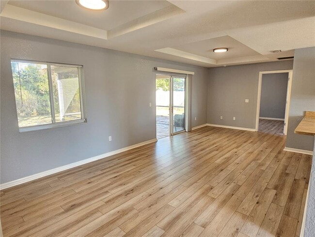 Photo - 8470 Drolet Ave