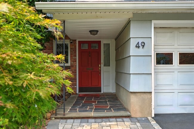 Photo - 49 Canoe Brook Pkwy