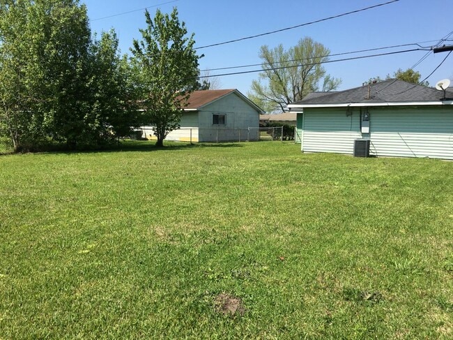 145 S Dexter Dr