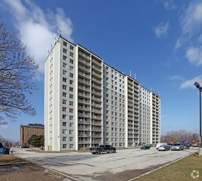 Primary Photo - 30 Tuxedo Court Apartments
