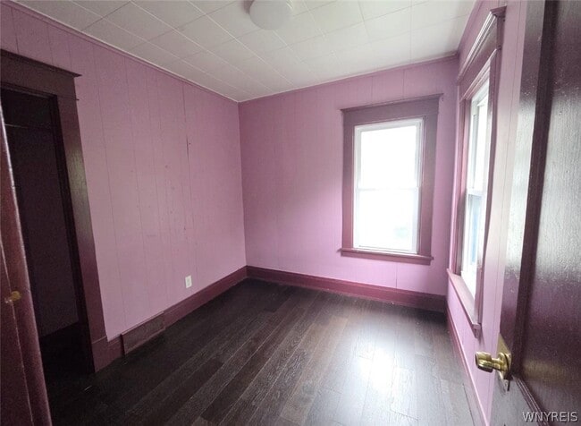 Photo - 1037 Walden Ave
