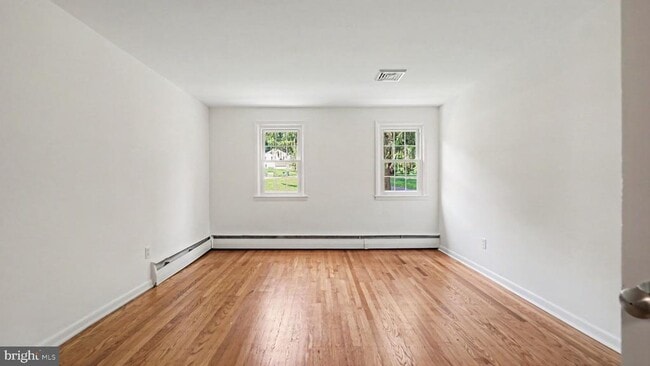 Photo - 31 Beacon Hill Ct