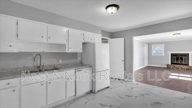 Photo - 2923 S Irvington Ave