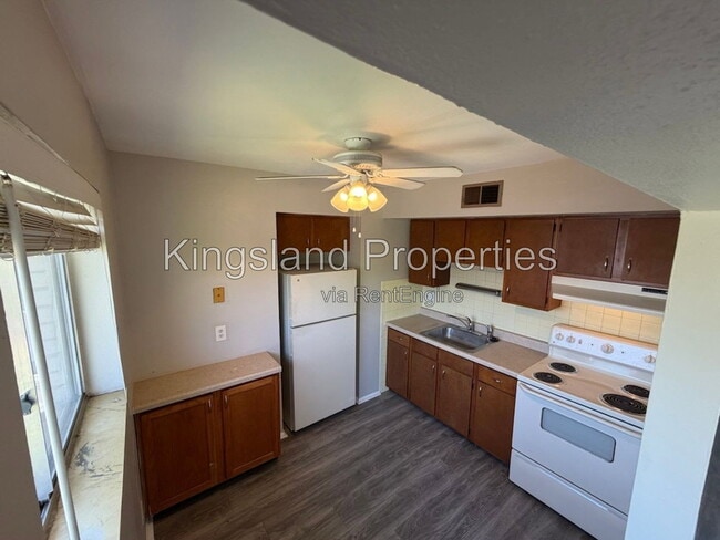 Photo - 4996 Oleatha Ave Unit 2c