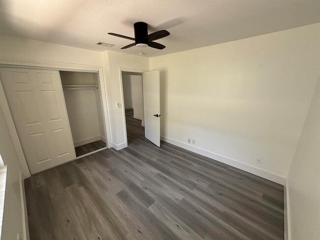 Photo - 880 SE 12th St Unidad 2