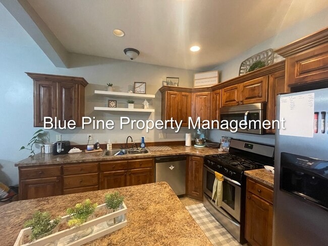 Photo - 565 Pioneer Rd