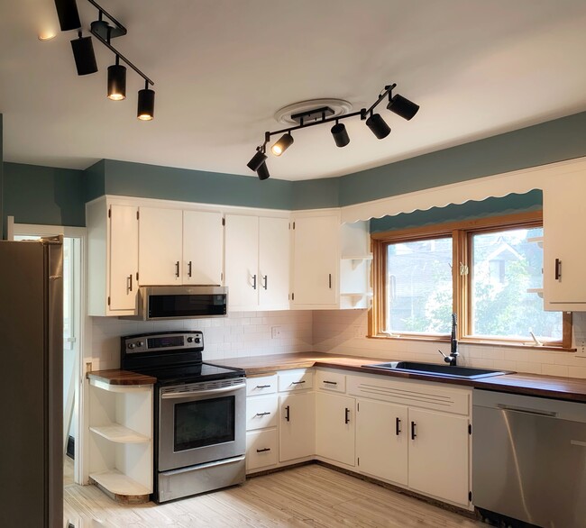 Photo - 2804 N 70th St