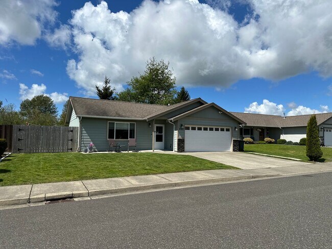 Photo - Ferndale 3 Bedroom 2 bath Rambler Small Pe...