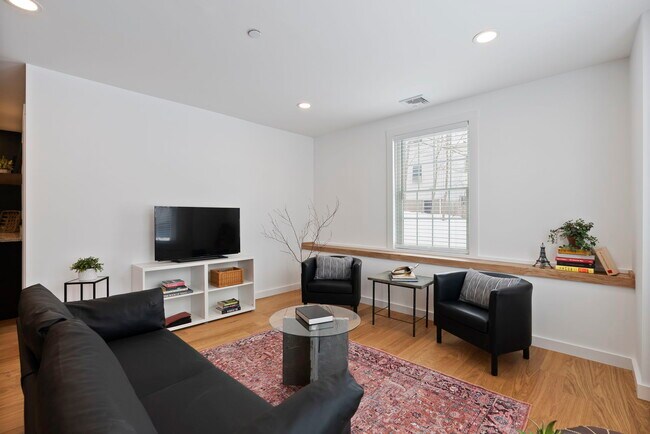 Photo - 179 Butternut St Unit 7