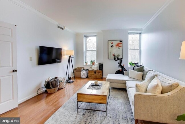 Photo - 1830 17th St NW Unidad 307