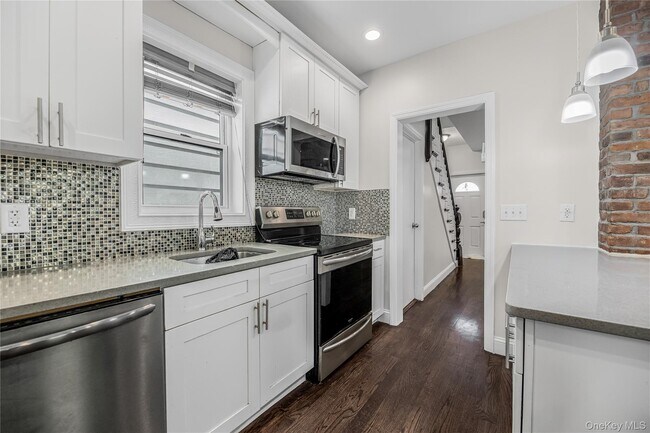 Photo - 1837 Wallace Ave