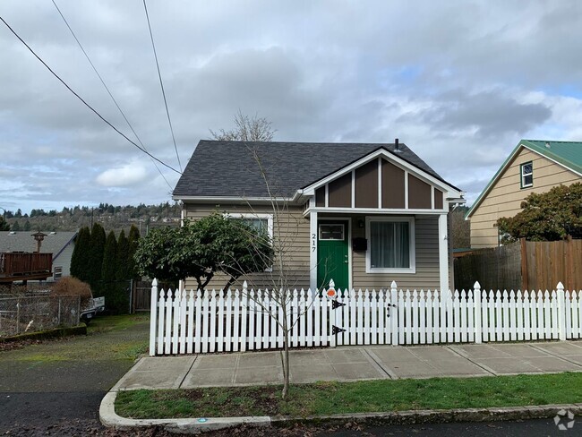 Building Photo - Updated Two-Story Bungalow Near Willamette... Rental