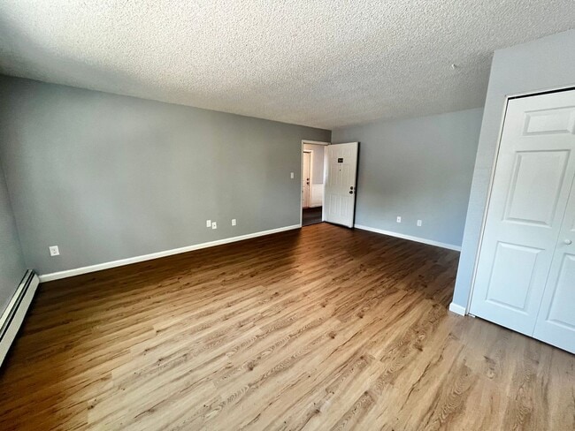 Photo - Myers Court Unidad Myers3310 203