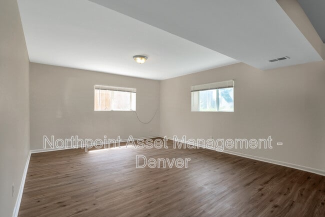 Photo - 3290 Cherry St