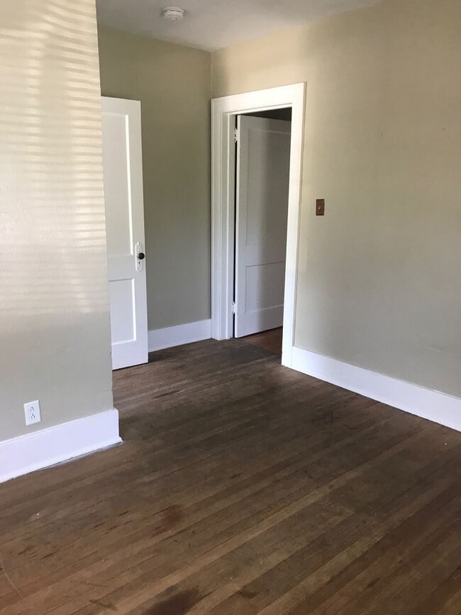 Photo - STUDENTS WELCOME! 2 Bed / 1 Bath Home - Walking Distance to CSU