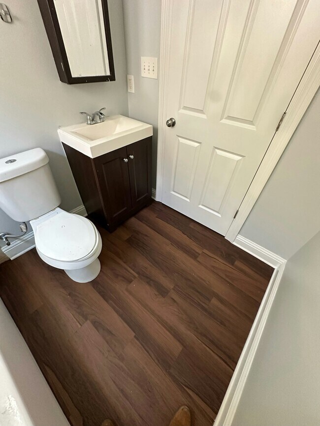 Photo - 7931 Olive St