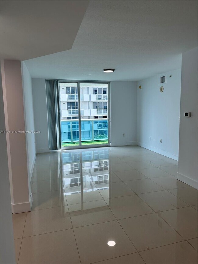 Photo - 9201 Collins Ave Unit 524