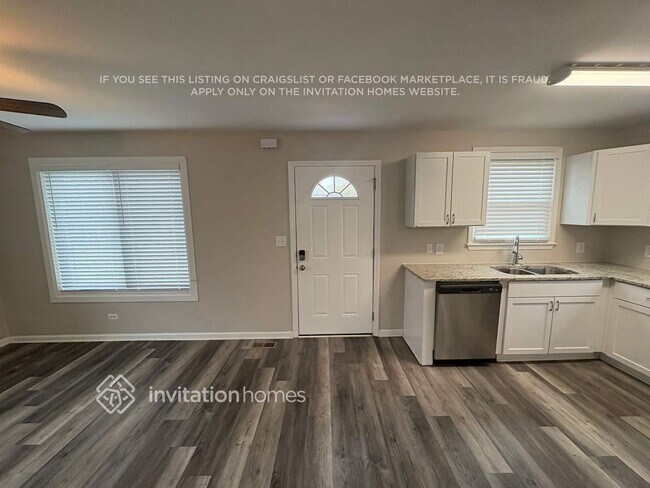 Photo - 3216 Holland Ln