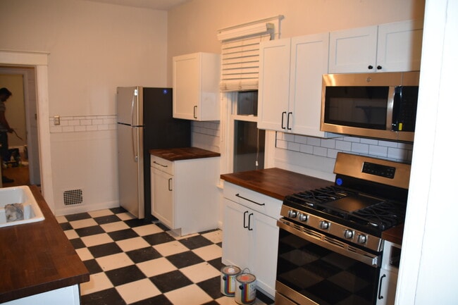 Photo - 510 W 1st Ave