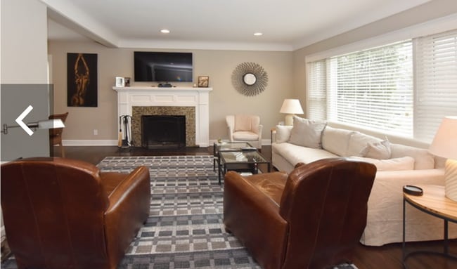Sala de estar - chimenea - 995 Henrietta St Unidad 995